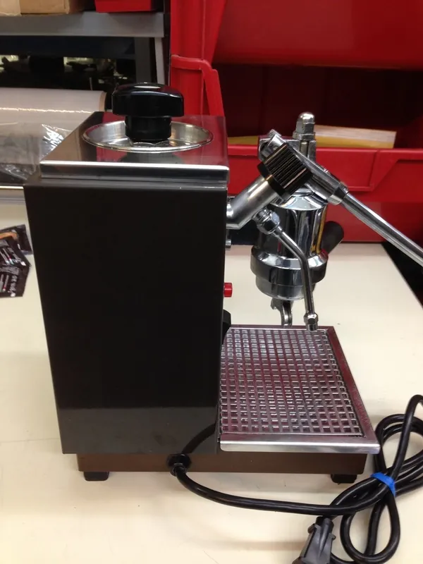 SOLD -- Used Olympia Cremina 1979 -- Refurbished - 120 volt Brown
