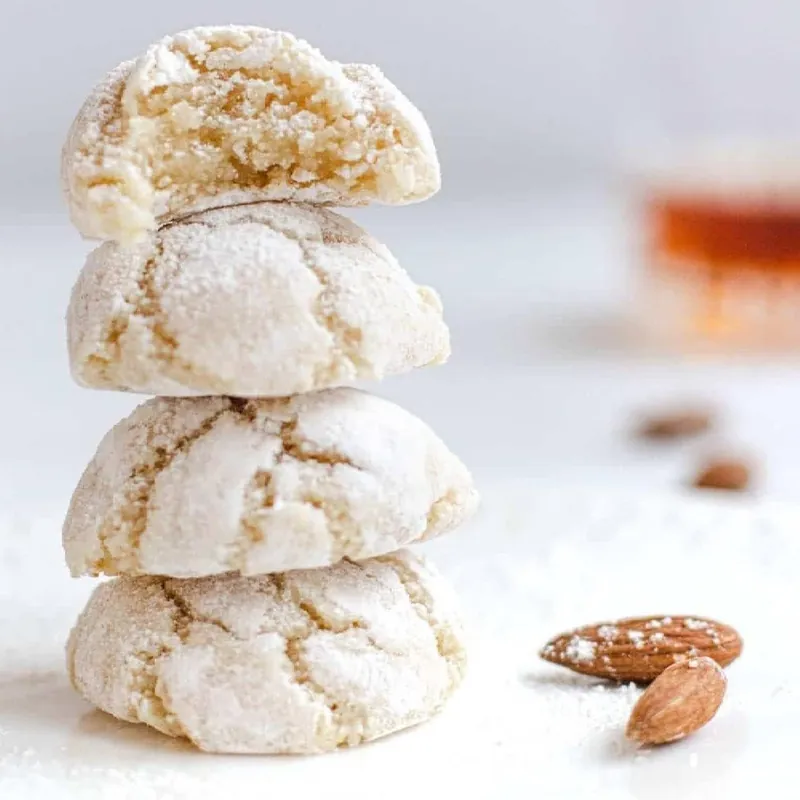 Andy Anand 20 pcs Italian Amaretti Almond Cookies, Chocolate, Peach, Orange. 8 flavors, Baked in Italy, Italian Tradition Freshly Baked Amaretti Biscuits