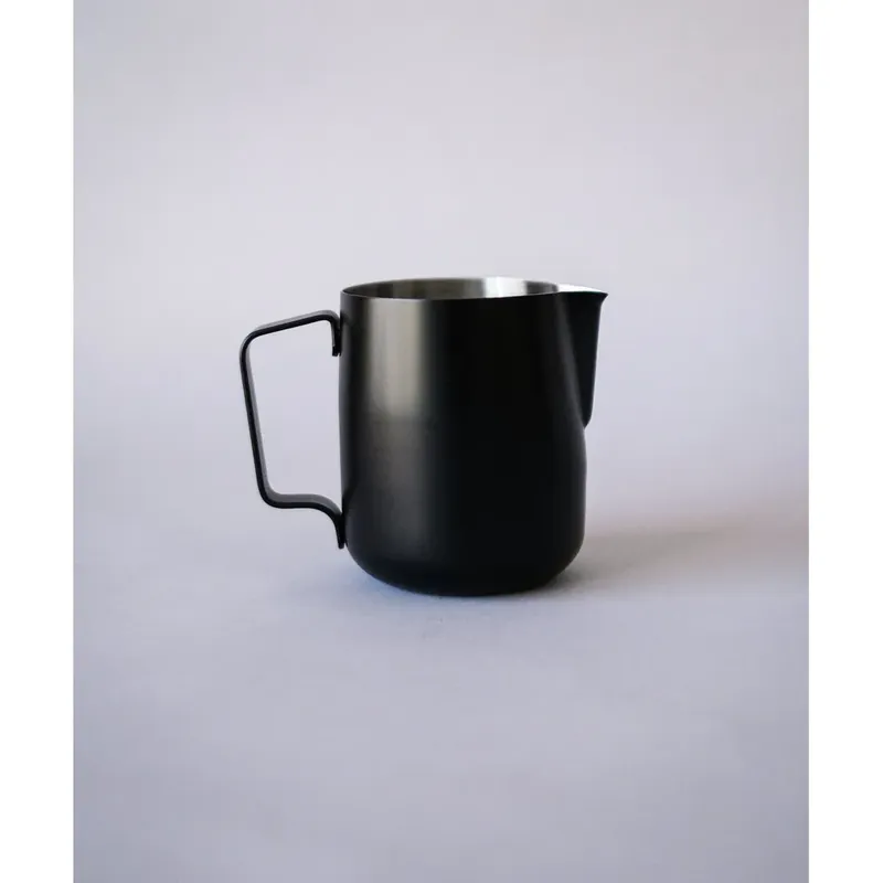 600cc / 20oz WPM Free Pour Latte Art Competition Pitcher in Matte Black